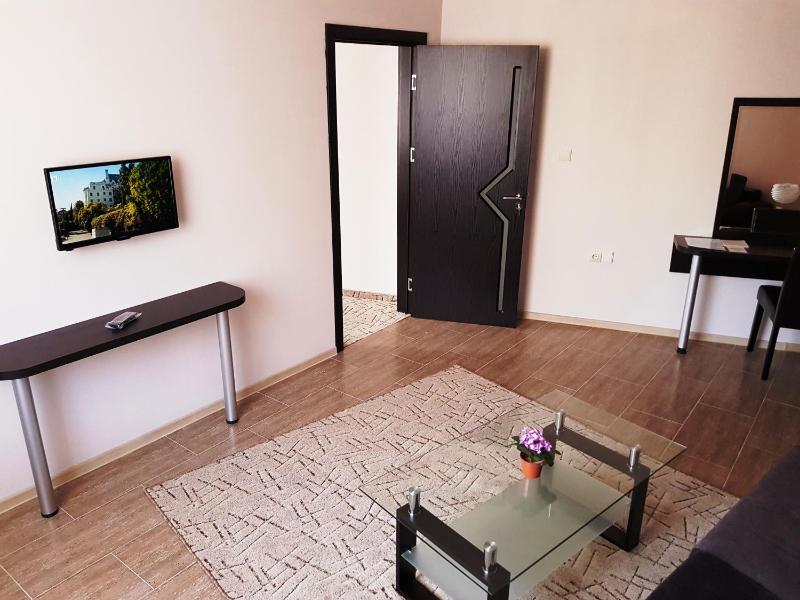 Apartment with Terrace image 4