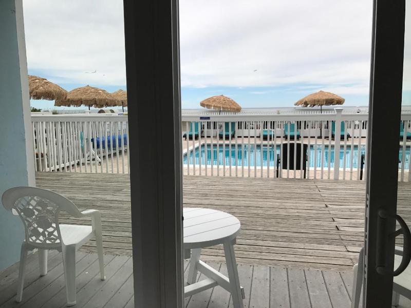 Oceanfront Studio - Gold  image 4