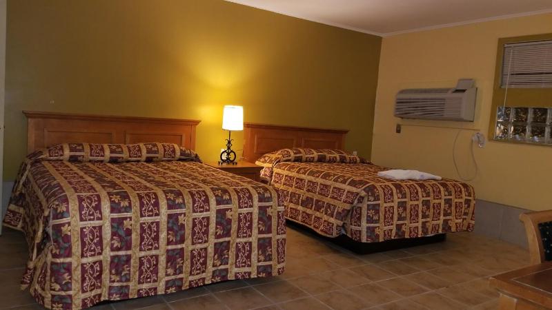 Double Room image 2