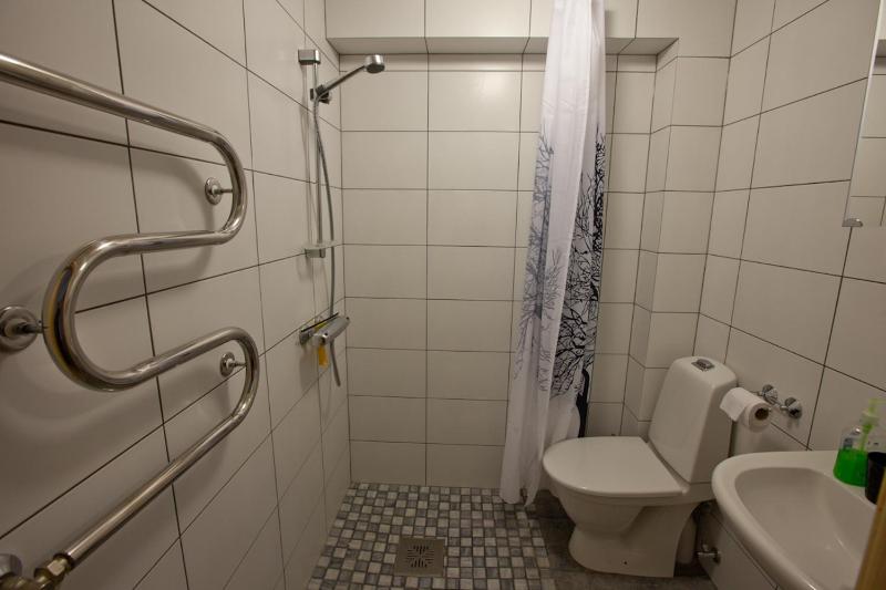 Twin Room image 2