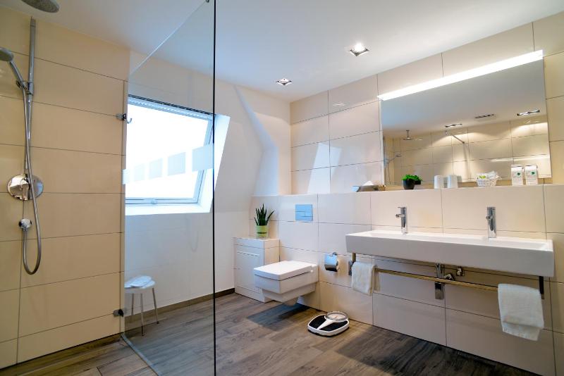 Superior Double Room image 3