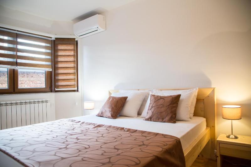 Double Room image 3