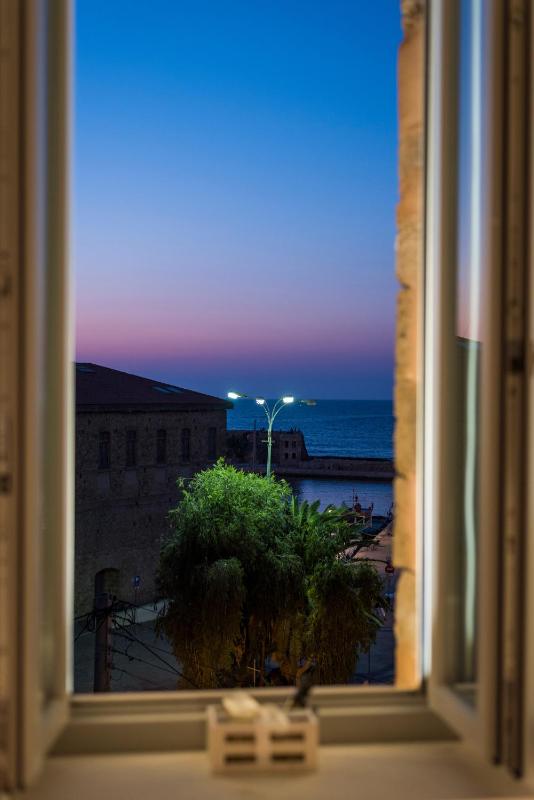 Suite with Sea View - Balcony image 4