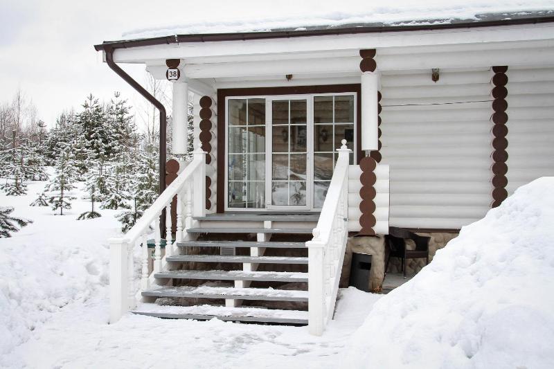 Two-Bedroom Cottage image 2