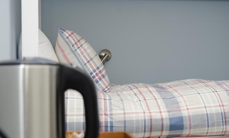 6-Bed Mixed Dormitory Room image 3