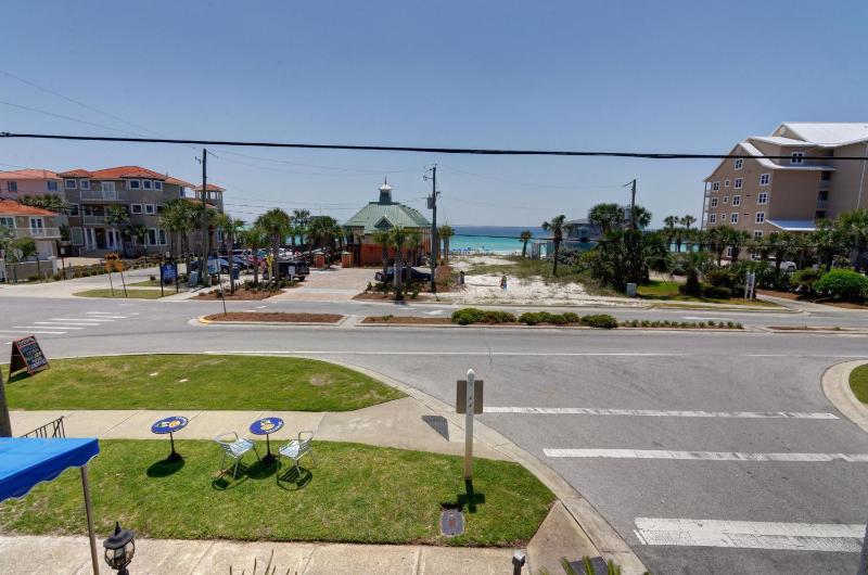 Beachside Inn - image 29
