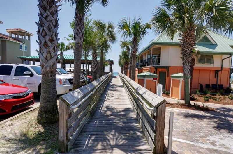 Beachside Inn - image 18