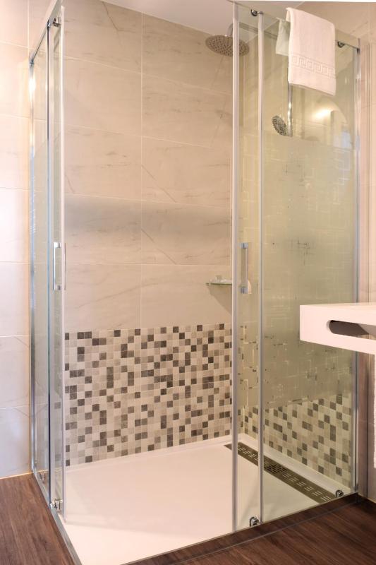 Single Room image 2