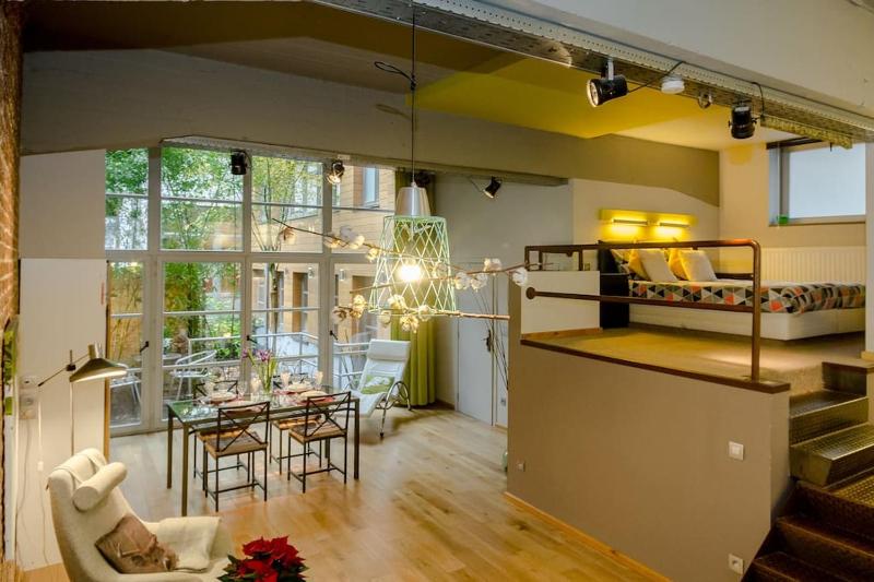 Loft with Terrace and Garden View image 4