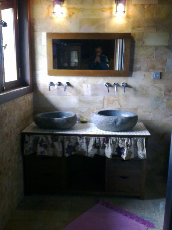 Family Room (2 Adults + 2 Children) image 3