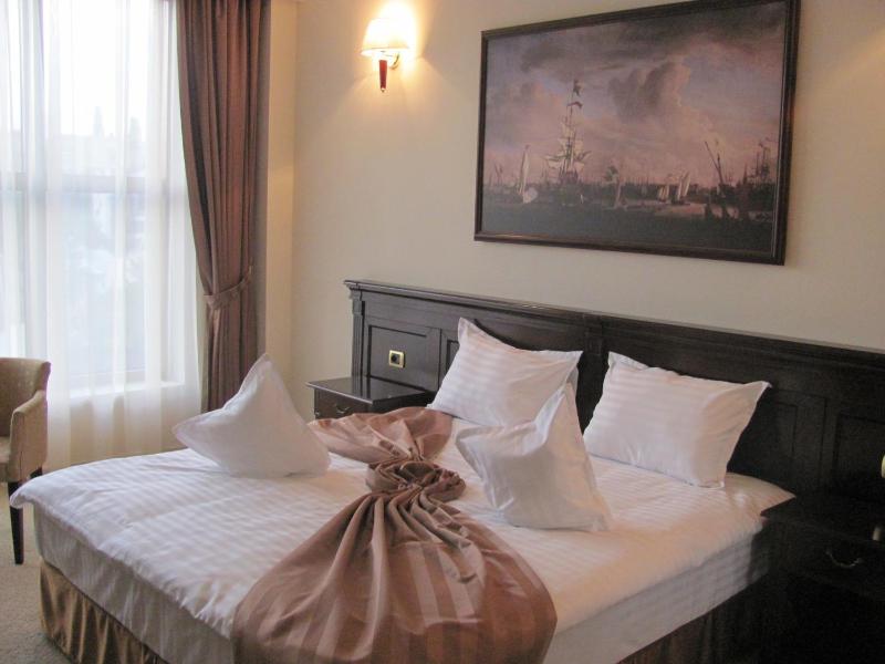 Double Room image 1