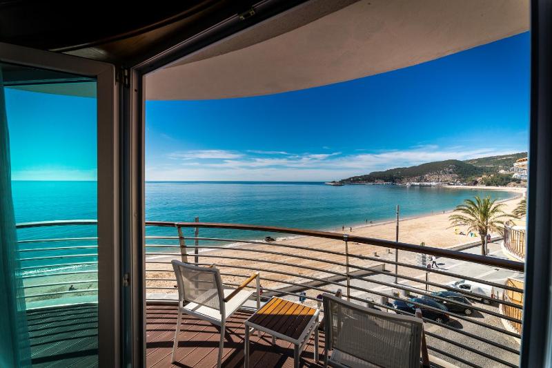 Suite with Sea View image 1