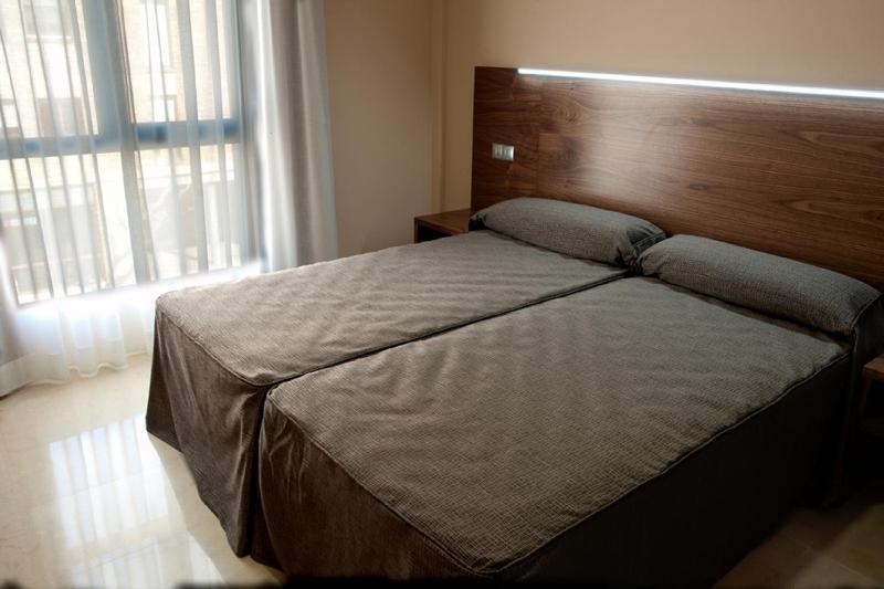 Double or Twin Room image 4