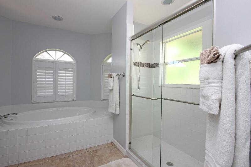 Key Largo SW Cape - waterfront private home locally owned & managed fair & honest pricing - image 32