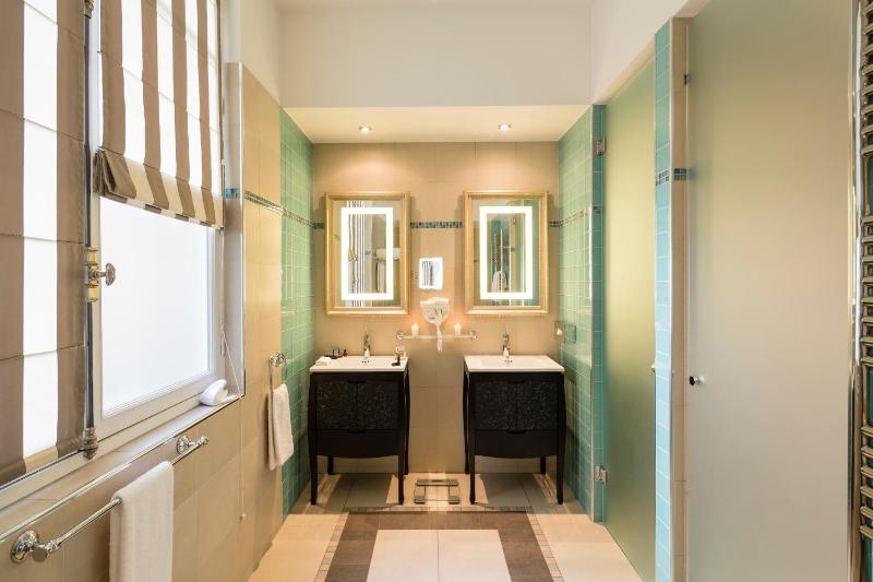 Prestige Suite image 3