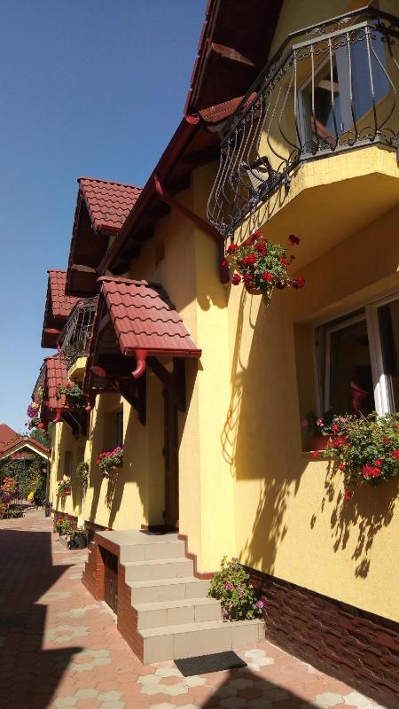 Superior Double Room with Balcony image 4