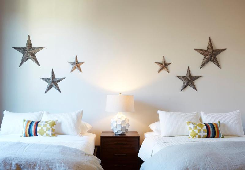 Queen Suite (Suite 3) image 2