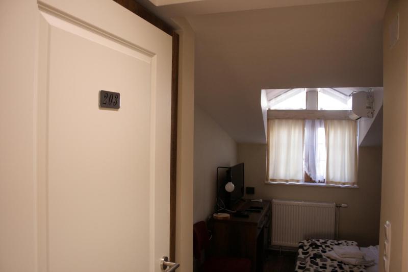 Double or Twin Room image 2