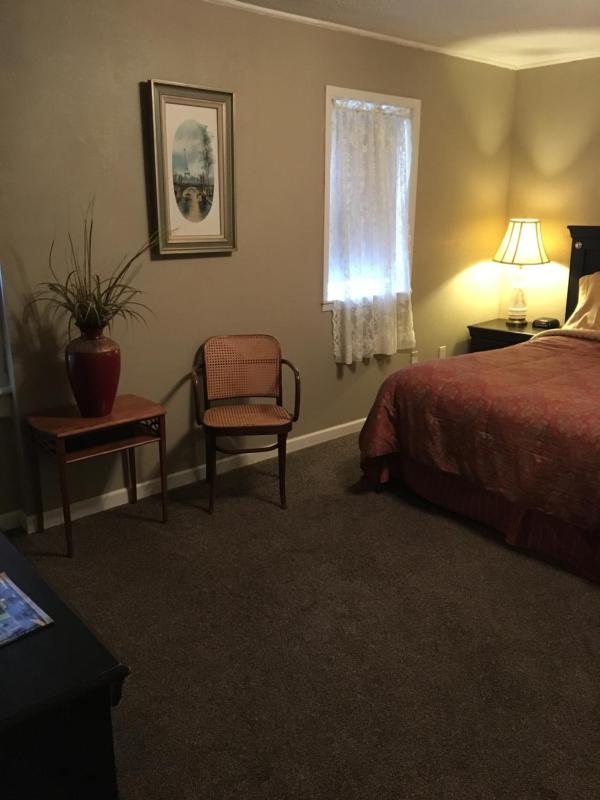 King Room image 3