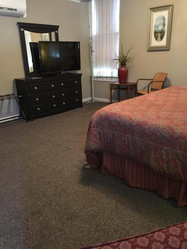 King Room image 1