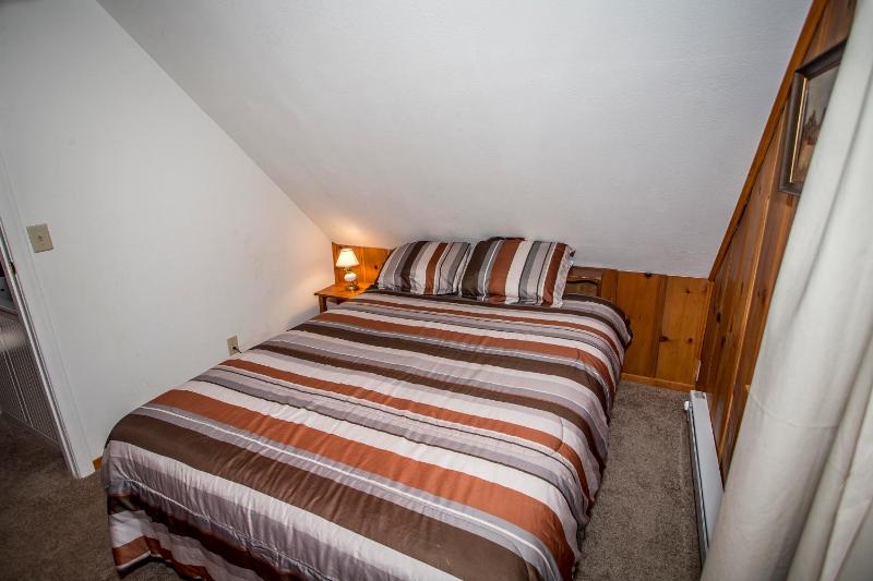 Three-Bedroom House image 4
