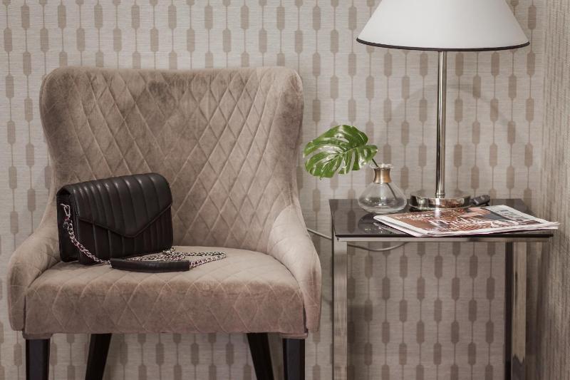 Junior Suite image 2
