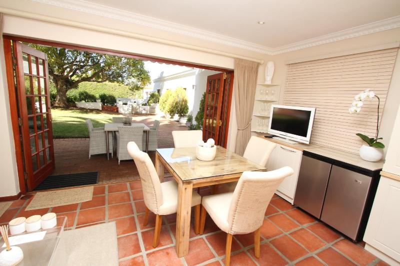 Constantia Garden Suites - image 10
