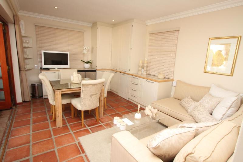 Constantia Garden Suites - image 3