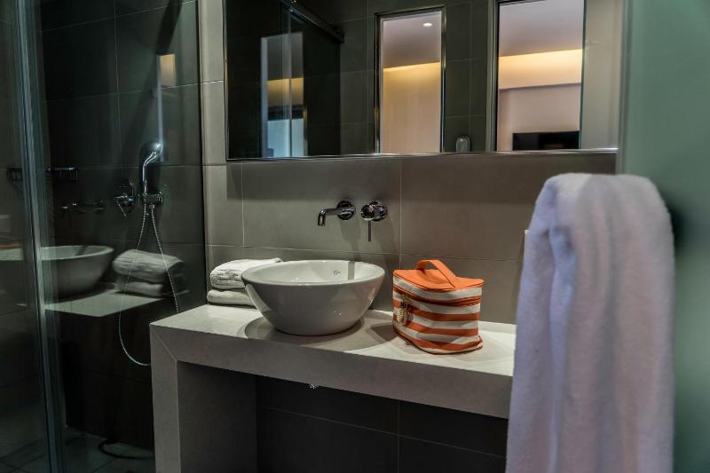 Deluxe Room Open Air Jacuzzi Sea View image 4