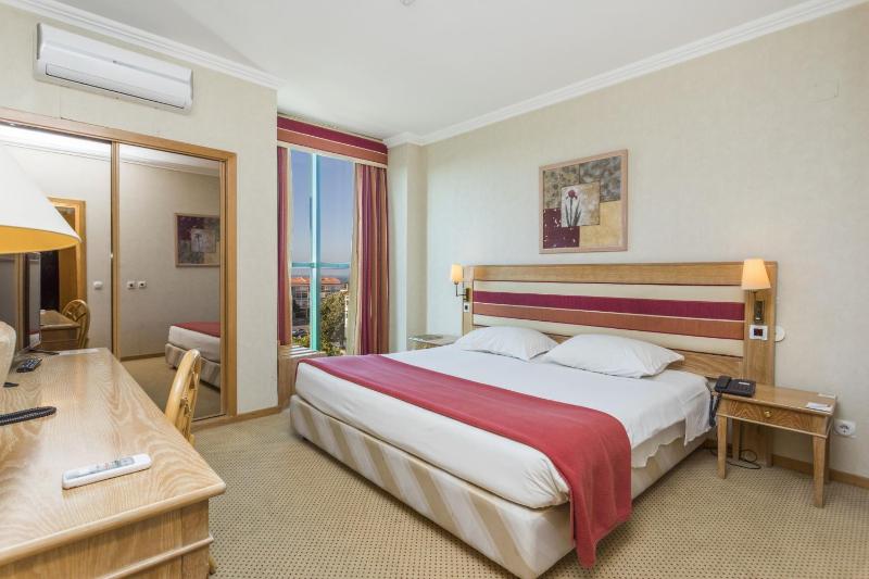 Riviera Hotel - image 19