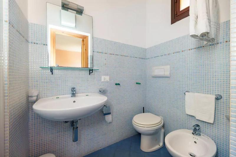 Double Room with Private Bathroom image 3
