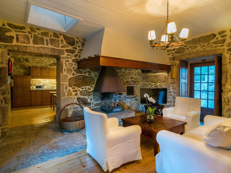 Two-Bedroom House image 4