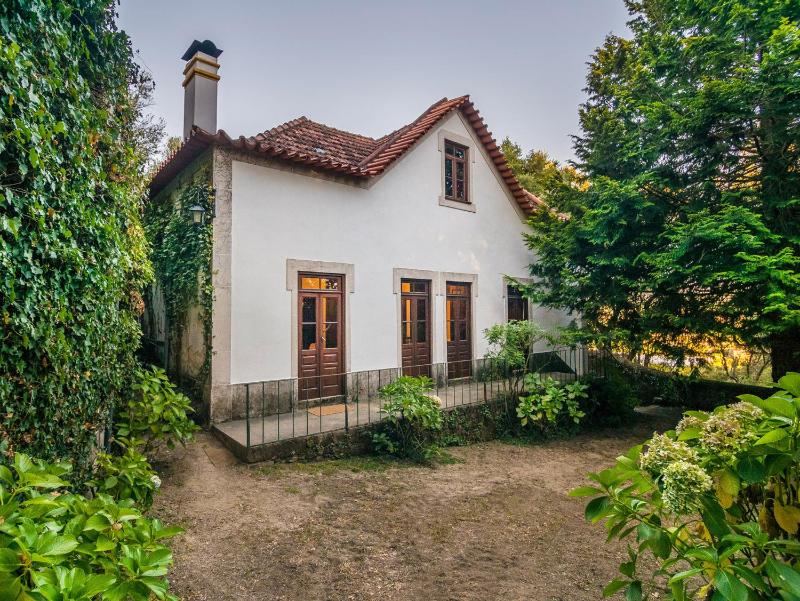 Three-Bedroom House image 1