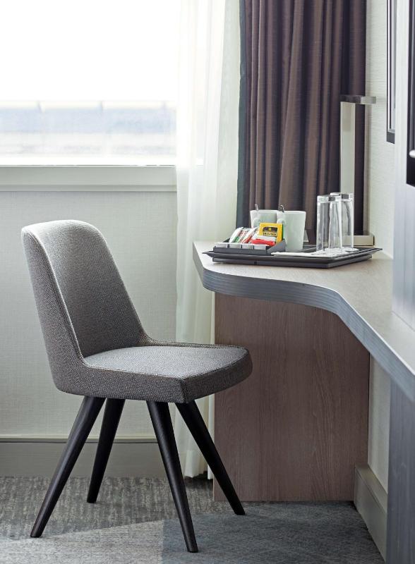 Twin Room image 4