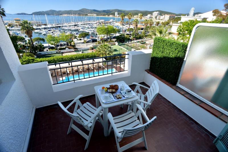 Auberge De La Calanque - image 20