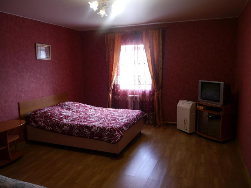 Double Room with Extra Bed image 1