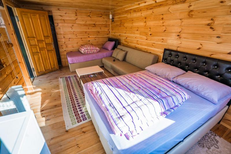 Triple Room image 2