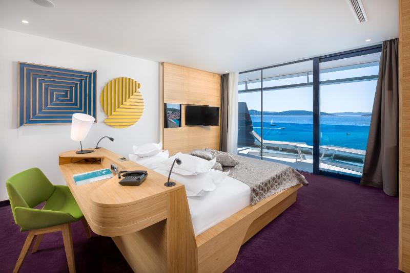 Premium Suite with Terrace and Sea View image 1