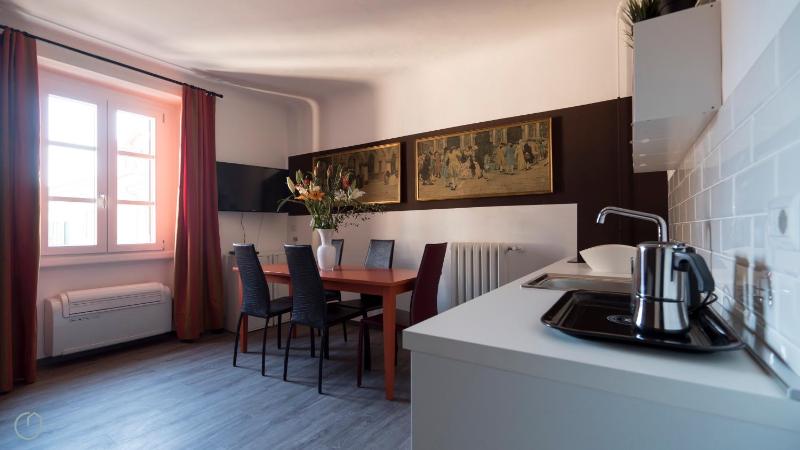 Superior One-Bedroom Apartment image 1