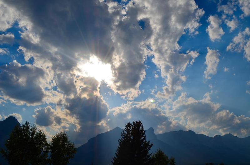 Sunset Resorts Canmore and Spa - image 28