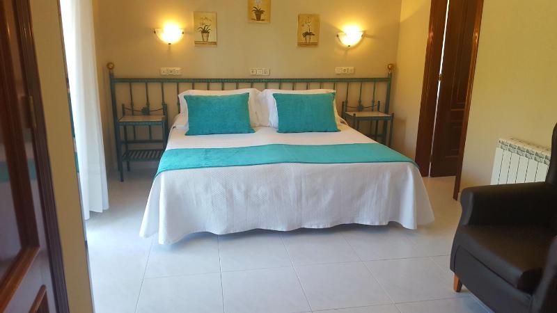 Double Room with Terrace image 4