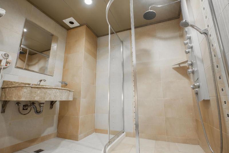 Mila Hotel - image 32
