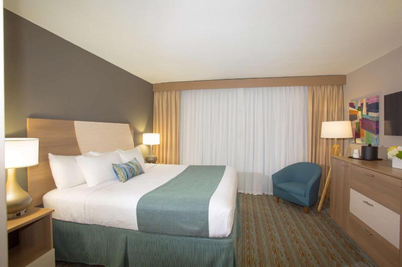 Best Western Plus Atlantic Beach Resort - image 25