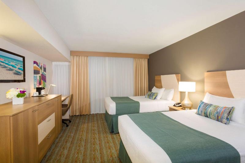 Double Suite - Non-Smoking image 3