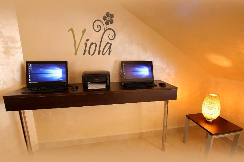 Viola Hotel Suites - image 9