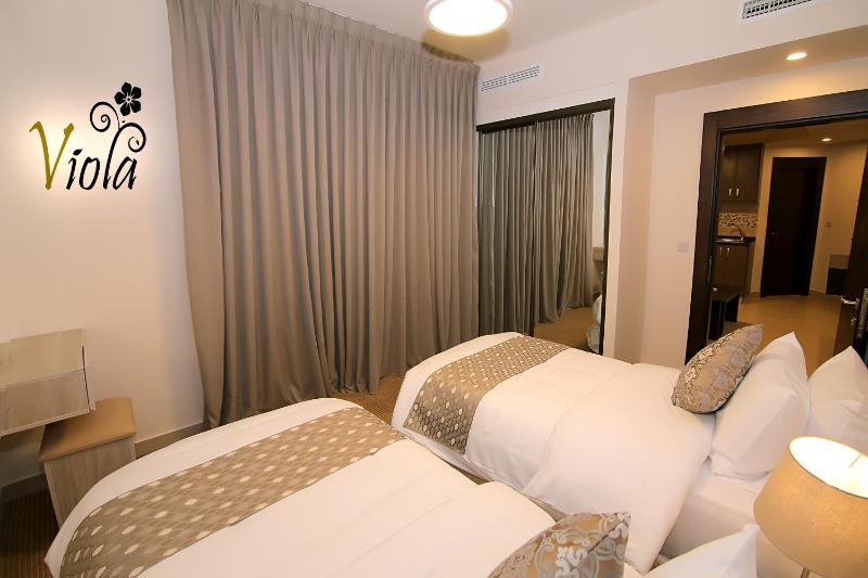 Viola Hotel Suites - image 10