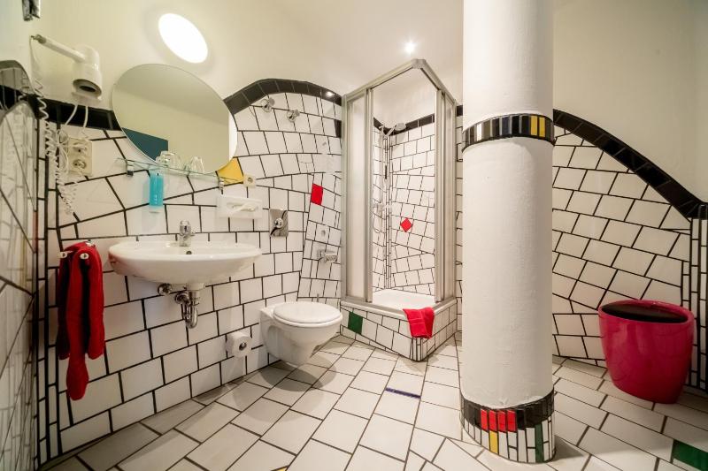 Standard Single Room image 4