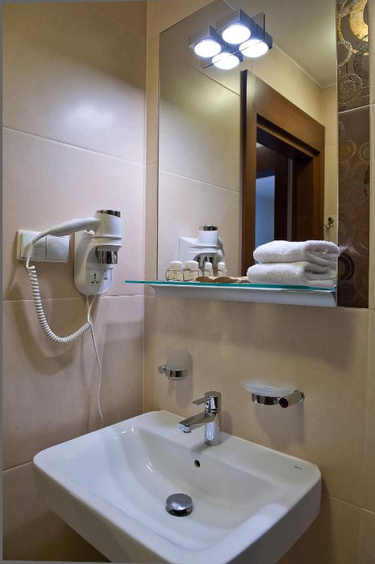 Double or Twin Room image 2