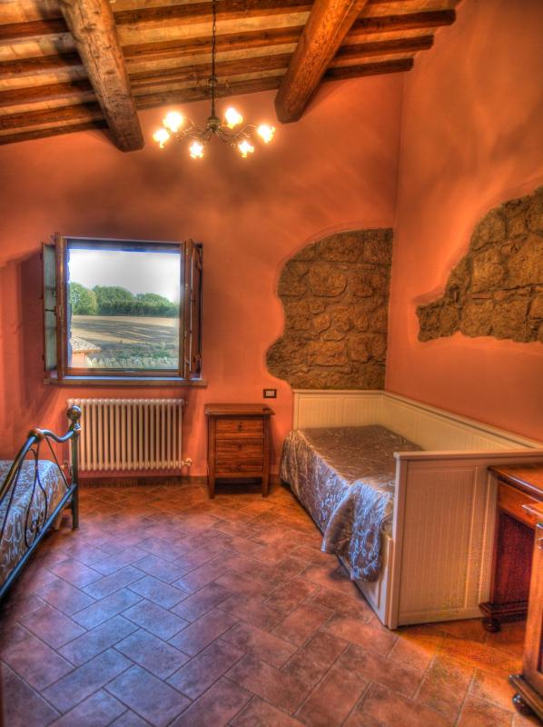 Triple Room image 4
