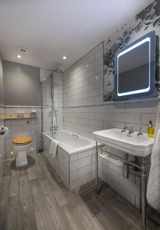 Superior Double Room image 3